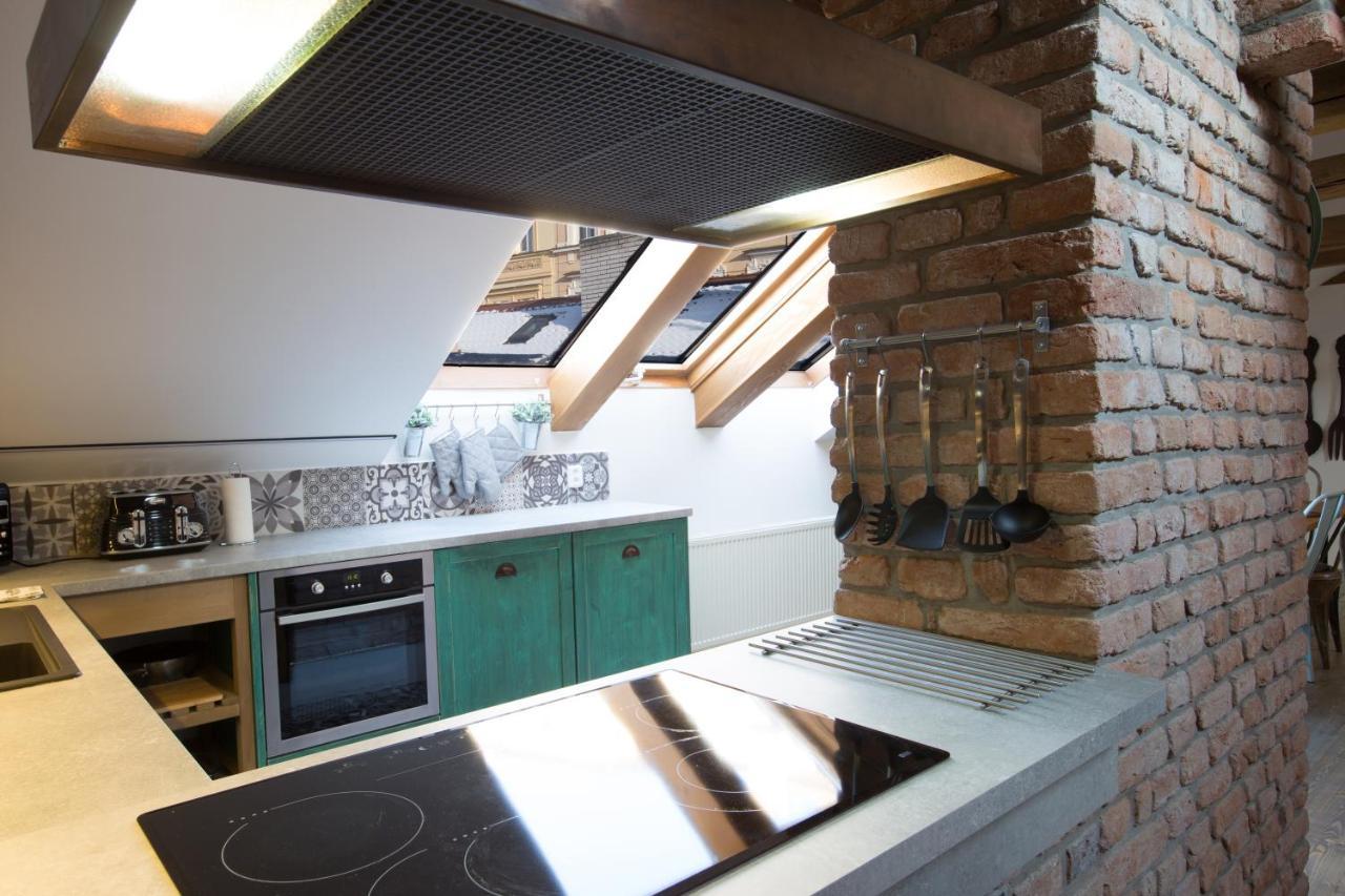 Gigantic Boho Chic 3 Bedroom 3 Bathroom Loft With Hanging Chair Prague Exterior photo